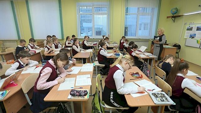 Минпросвещения разрабатывает новый стандарт обучения для 5–9 классов - ИА Амител, 25.08.2026