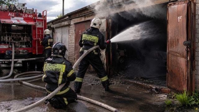 Сигарета стала причиной пожара в гараже с газовыми баллонами на Алтае - ИА Амител, 28.08.2026