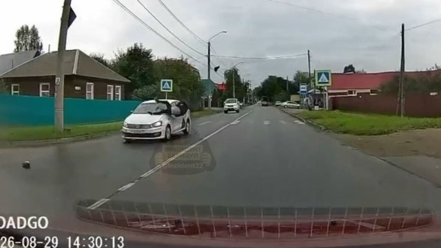 В Барнауле таксистка сбила женщину на пешеходном переходе - ИА Амител, 30.08.2026