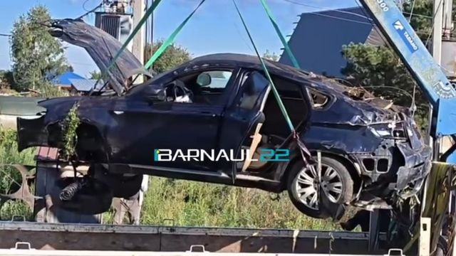 Жесткое ДТП с BMW оставило садоводства под Новоалтайском без света на 12 часов - ИА Амител, 02.09.2026