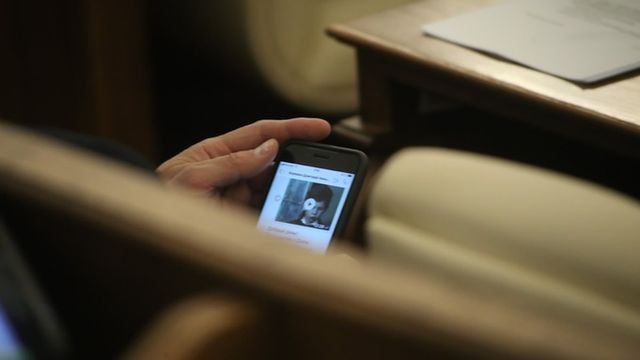 Россияне жалуются на сбои в работе сервисов Сбербанка Россияне жалуются на сбои в работе сервисов Сбербанка - ИА Амител, 04.09.2026
