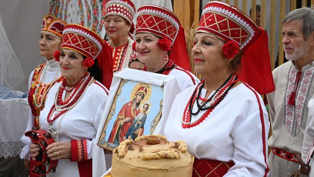 "Единой семьей живем!" В парке Барнаула стартовал фестиваль национальных культур "Единой семьей живем!" В парке Барнаула стартовал фестиваль национальных культур - ИА Амител, 05.09.2026