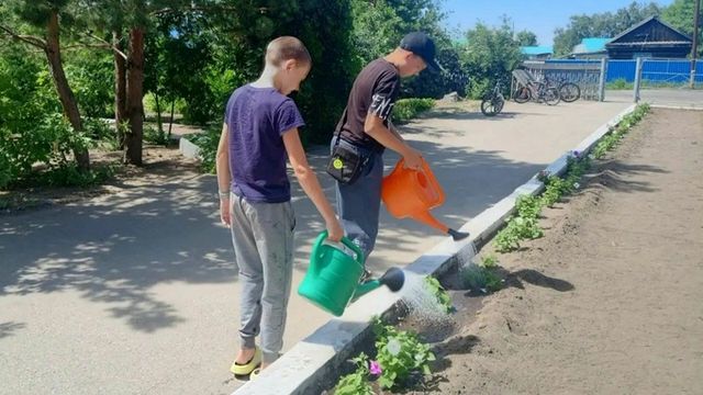 Подростки работали на заводах и в школах: как в Алтайском крае прошла "5-я трудовая" - ИА Амител, 23.09.2026