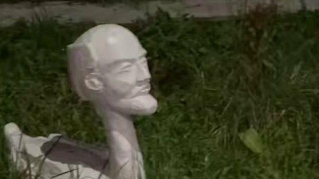 Бетонные скульптуры гусей с головами Ленина появились в Уфе - ИА Амител, 06.10.2026
