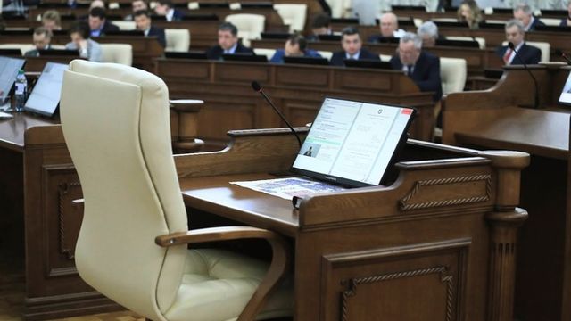 Возраст, пол и образование. Кто представляет Алтайский край в новом Заксобрании - ИА Амител, 16.10.2026