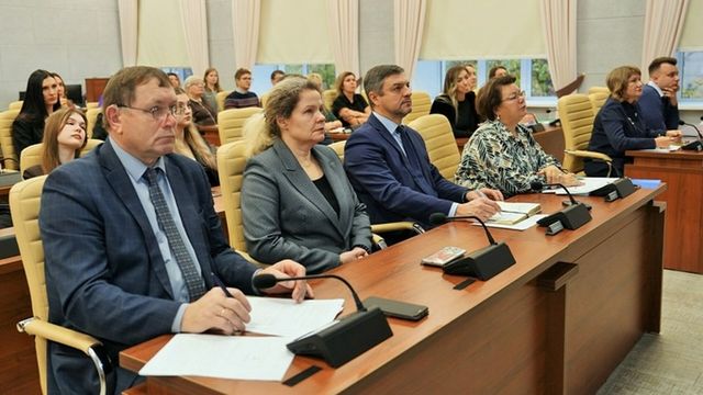 Деньги на будущее. В Барнауле прошли слушания по проекту бюджета на 2027 год - ИА Амител, 22.10.2026