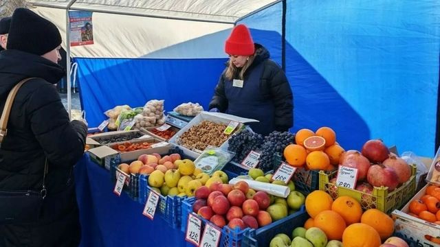 Барнаульцы закупились продуктами на продовольственных ярмарках на 13,9 млн рублей - ИА Амител, 25.10.2026