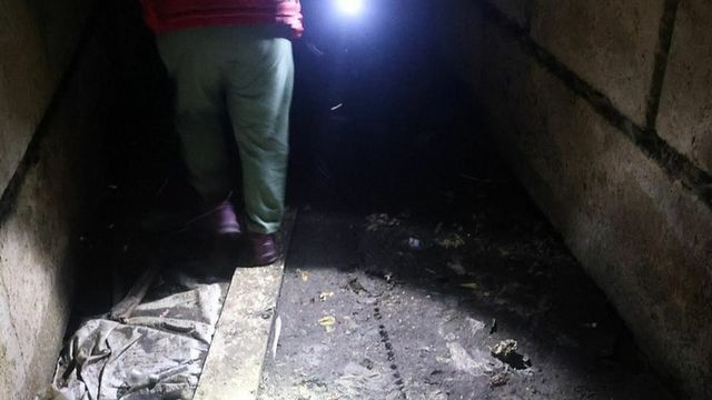 "Жуткая вонь". Жители дома в Новоалтайске страдают от затопленного фекалиями подвала - ИА Амител, 30.10.2026