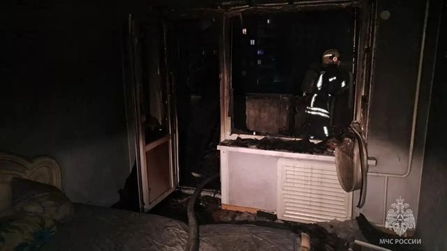 В Барнауле огонь охватил дом на Ядринцева и квартиру на Балтийской - ИА Амител, 31.10.2026