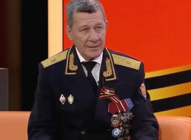 Замполпреда Президента РФ Гурба рассказал, как сохранять связь поколений - ДОН24, 09.05.2025