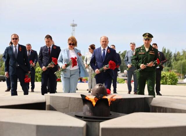 Лидерам муниципального проекта «Юнармейский марш» вручили награды - ДОН24, 17.05.2025