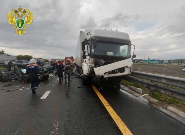 На Дону возбудили уголовное дело после ДТП, в котором один человек погиб и шесть пострадали - ДОН24, 02.07.2025