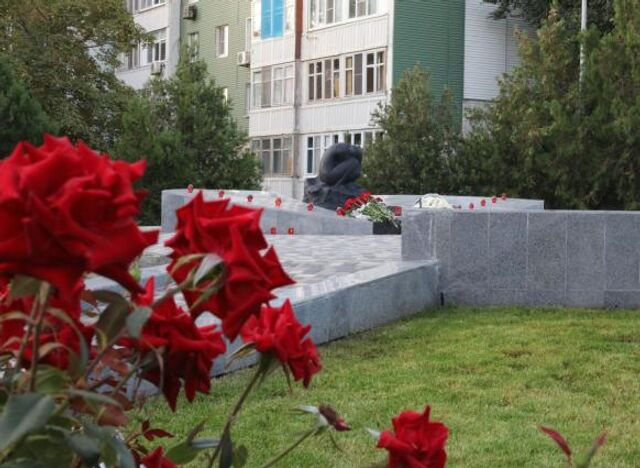 Погибли 19 человек: в Волгодонске почтили память жертв теракта 1999 года - ДОН24, 16.09.2025