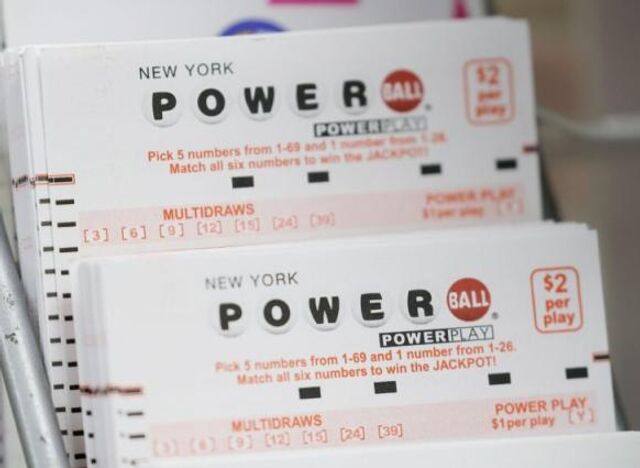 Домохозяйка получила 200 тысяч долларов, прочитав сообщение в спаме Домохозяйка получила 200 тысяч долларов, прочитав сообщение в спаме - ДОН24, 14.11.2025