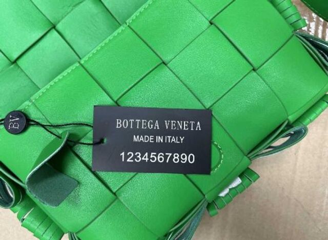 Против ростовчанина возбудили уголовное дело за продажу брендовых сумок без разрешения - ДОН24, 18.11.2025