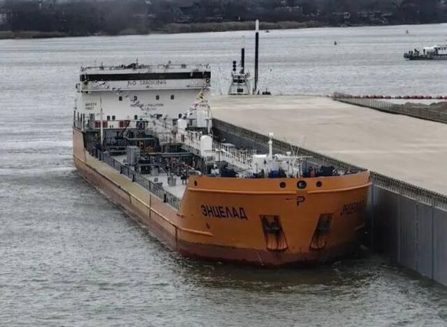 Пробная проводка судна по Багаевскому гидроузлу прошла в Ростовской области - ДОН24, 19.11.2025