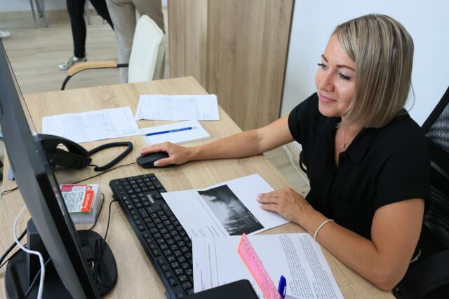 Челябинцы боятся увольнения, маленькой зарплаты и банкротства работодателя - Южноуральская панорама, 08.11.2025