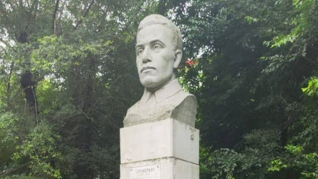 Памятник маршалу Василию Блюхеру отреставрируют во Владивостоке - Восток-Медиа, 19.07.2023