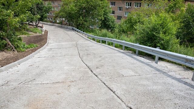 По улице Героев Тихоокеанцев во Владивостоке проложили крепкую бетонную дорогу - Восток-Медиа, 27.07.2023