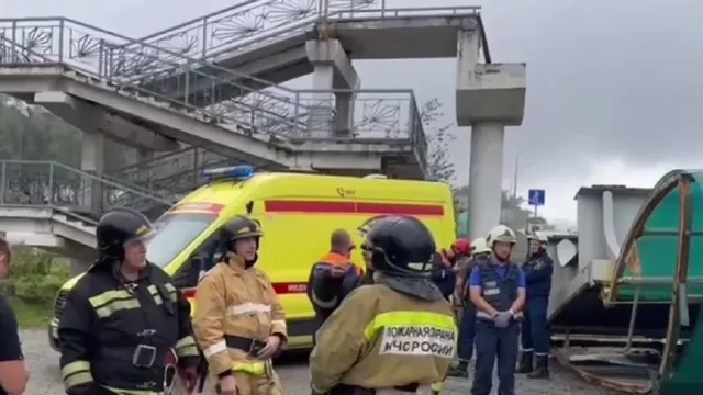 Место обрушения виадука во Владивостоке обследуют поисковики и спасатели - Восток-Медиа, 18.09.2023