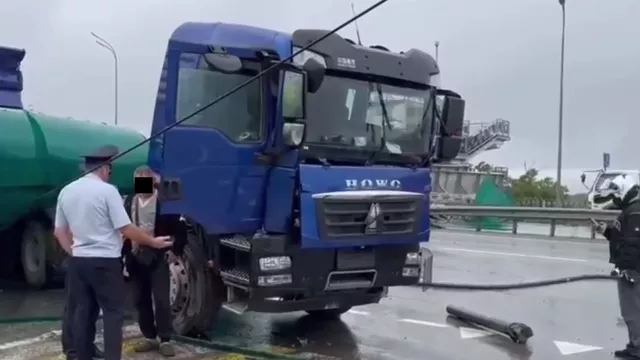 Что случилось с водителем самосвала, который «уронил» виадук во Владивостоке? - Восток-Медиа, 18.09.2023