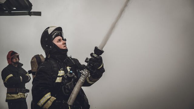 Гигантское пламя охватило квартиру во Владивостоке - Восток-Медиа, 26.04.2024