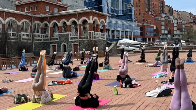Занятия по фитнессу для всех желающих проходят на свежем воздухе во Владивостоке - Восток-Медиа, 13.05.2024