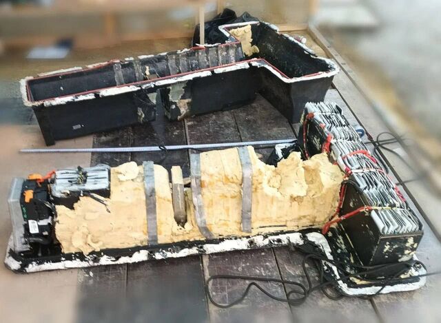 С 3 ноября запретят проезд электромобилей по Крымскому мосту со стороны Кубани С 3 ноября запретят проезд электромобилей по Крымскому мосту со стороны Кубани - Краснодар, 31.10.2025