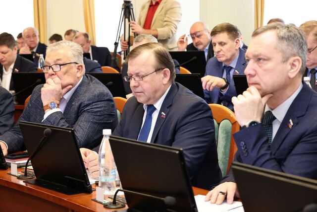 Нижегородских депутатов научат обращаться негатив в свою пользу - НИА Нижний Новгород, 27.03.2025