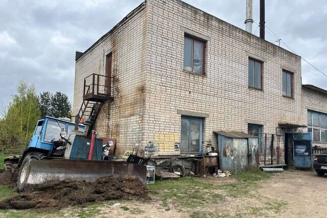 Молодой нижегородец угнал трактор для ночной поездки и застрял в грязи - НИА Нижний Новгород, 20.05.2025