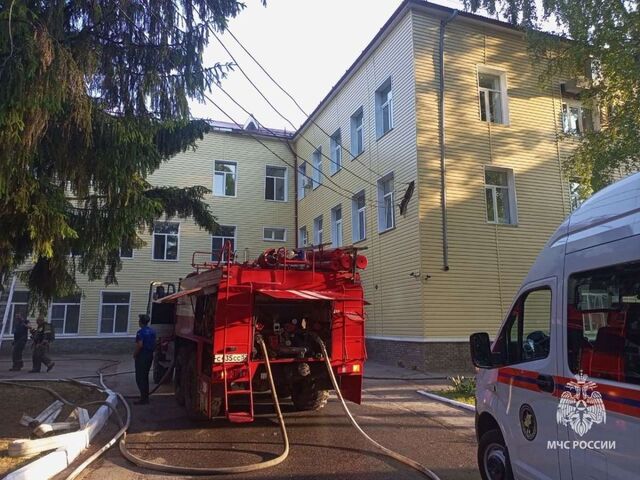 Более 40 человек эвакуировали на пожаре в Воротынской ЦРБ - НИА Нижний Новгород, 09.06.2025