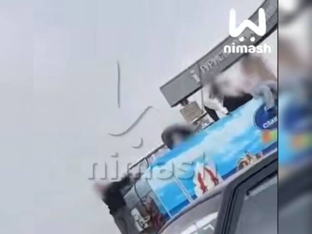 Подростки разгромили киоск с мороженым в Нижнем Новгороде - НИА Нижний Новгород, 15.06.2025