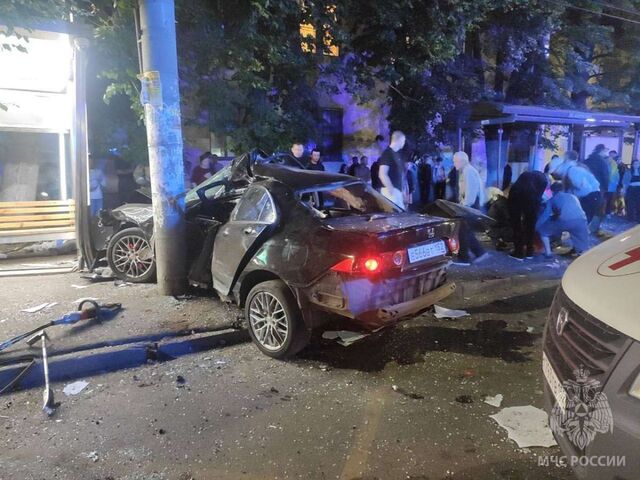 Пострадавшая в аварии на Бекетова девочка умерла в больнице - НИА Нижний Новгород, 13.07.2025