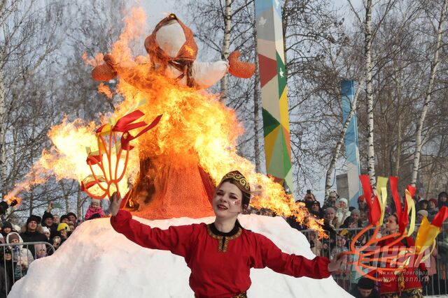 Нижегородцы весело отметили Масленицу: самые яркие фото - НИА Нижний Новгород, 22.02.2026