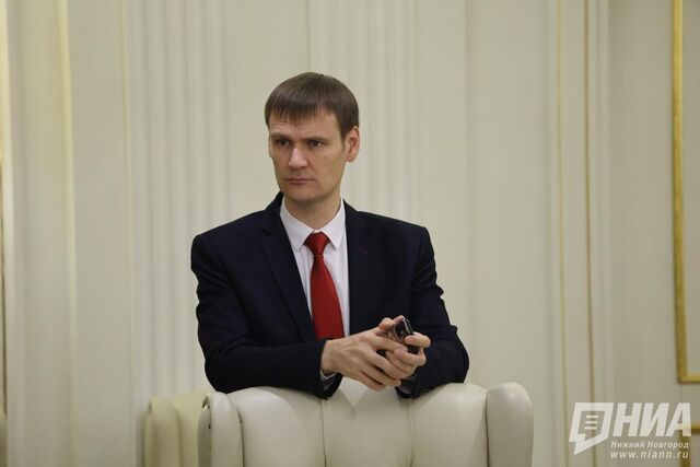 Министр Пучков прокомментировал драку учителя и ученика в дзержинской школе Министр Пучков прокомментировал драку учителя и ученика в дзержинской школе - НИА Нижний Новгород, 13.04.2026