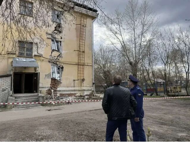 Уголовное дело о халатности завели из-за дома с трещиной в Балахне - НИА Нижний Новгород, 17.04.2026
