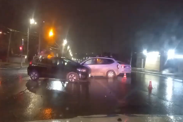 Два человека пострадали в ДТП на улице Бринского - НИА Нижний Новгород, 18.04.2026