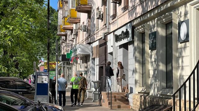 Первый переходный период по замене вывесок завершился в Краснодаре - Центральный округ Краснодара, 18.09.2025