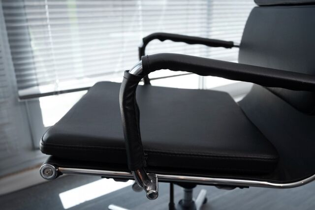 Ортопедическое кресло на работе: кто имеет право его требовать - PrimaMedia: Лента новостей, 23.03.2026