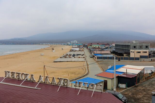 Шамора покрылась строительными заборами, но работы кипят далеко не везде - PrimaMedia: Лента новостей, 24.03.2026