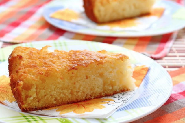 Высокий манник на кефире – всего 2 яйца и никакой муки - PrimaMedia: Лента новостей, 02.04.2026