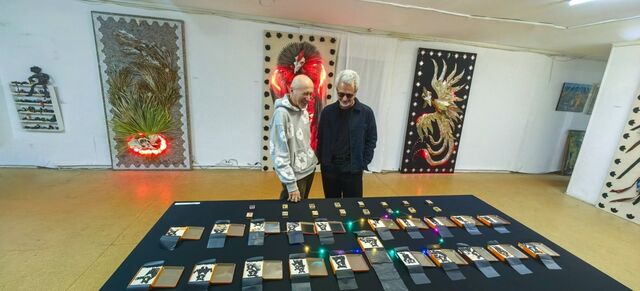 Петухи в огне и куры в небе: хабаровчане привезли работы в Комсомольск-на-Амуре - AmurMedia: Лента новостей, 12.04.2026