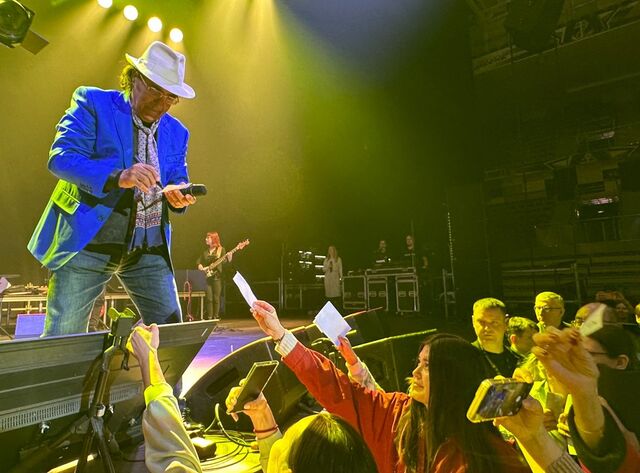 Концерт легендарного Аль Бано в Приморье: как это было - фото - UssurMedia: Лента новостей, 24.04.2026