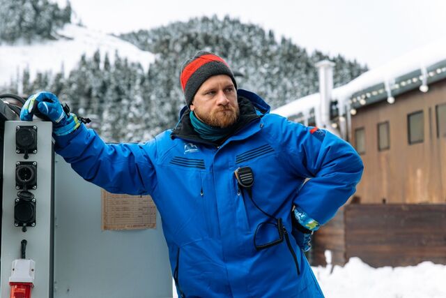 Актер из Владивостока Михаил Кремер снялся в комедийном сериале "Горнолыжка" на ТНТ - PrimaMedia: Лента новостей, 25.04.2026