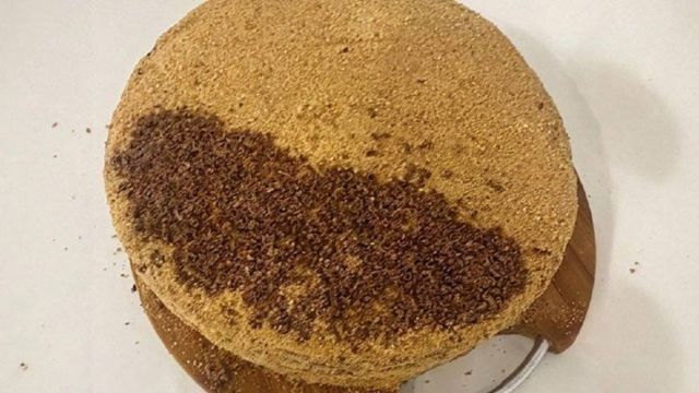 Легендарный Медовик без скалки: рецепт торта, который получается у всех с первого раза Легендарный Медовик без скалки: рецепт торта, который получается у всех с первого раза - PrimaMedia: Лента новостей, 25.08.2026