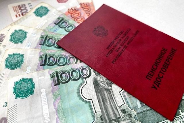 Пенсии россиян повысили на 2 000 и 1 000 рублей – уже кидают на карты - PrimaMedia: Лента новостей, 25.08.2026