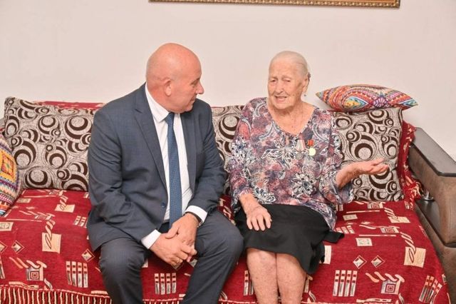 Вековой юбилей отметила в Хабаровске труженица тыла Александра Криворотенко - AmurMedia: Лента новостей, 26.08.2026