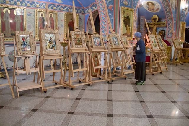 В аэропорту Южно-Сахалинска прошла выставка берестяных икон и истории России В аэропорту Южно-Сахалинска прошла выставка берестяных икон и истории России - PrimaMedia: Лента новостей, 08.09.2026