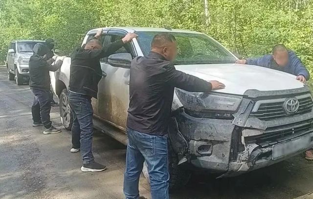 Бригадир-вредитель: мигрант вынес с прииска в Хабаровском крае золото и серебро на 4,2 млн Бригадир-вредитель: мигрант вынес с прииска в Хабаровском крае золото и серебро на 4,2 млн - AmurMedia: Лента новостей, 10.09.2026