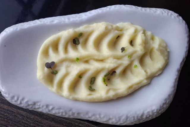 Картошка любит не соль и не масло, а другое: зачем добавляют уксус при варке — секрет элитных ресторанов - UssurMedia: Лента новостей, 24.09.2026
